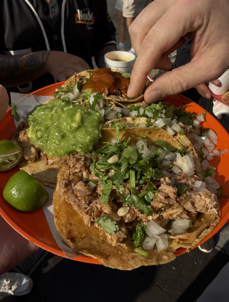 Walking around Cuauhtémoc Centro of Mexico City, Mexico, eating the best street tacos